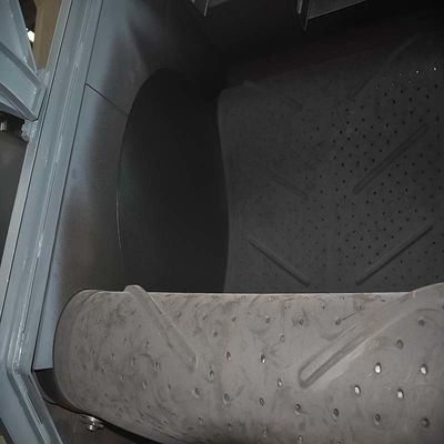 Q32-serie Rubber Conveyer Belt Shot Blasting Machine voor oppervlaktevoorbereiding in het beste geval
